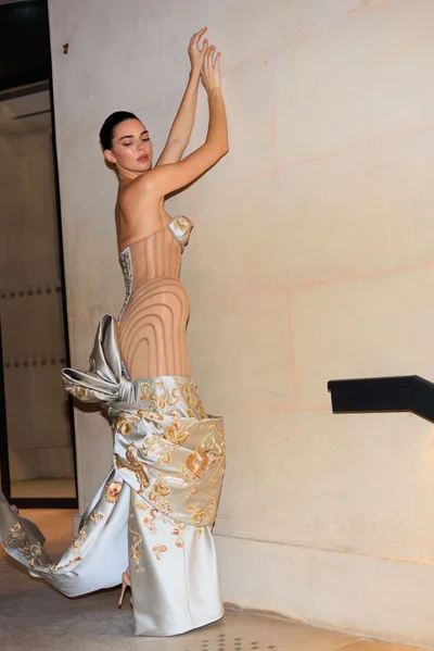 Look 18